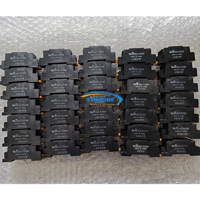 Socket Max.7A250V